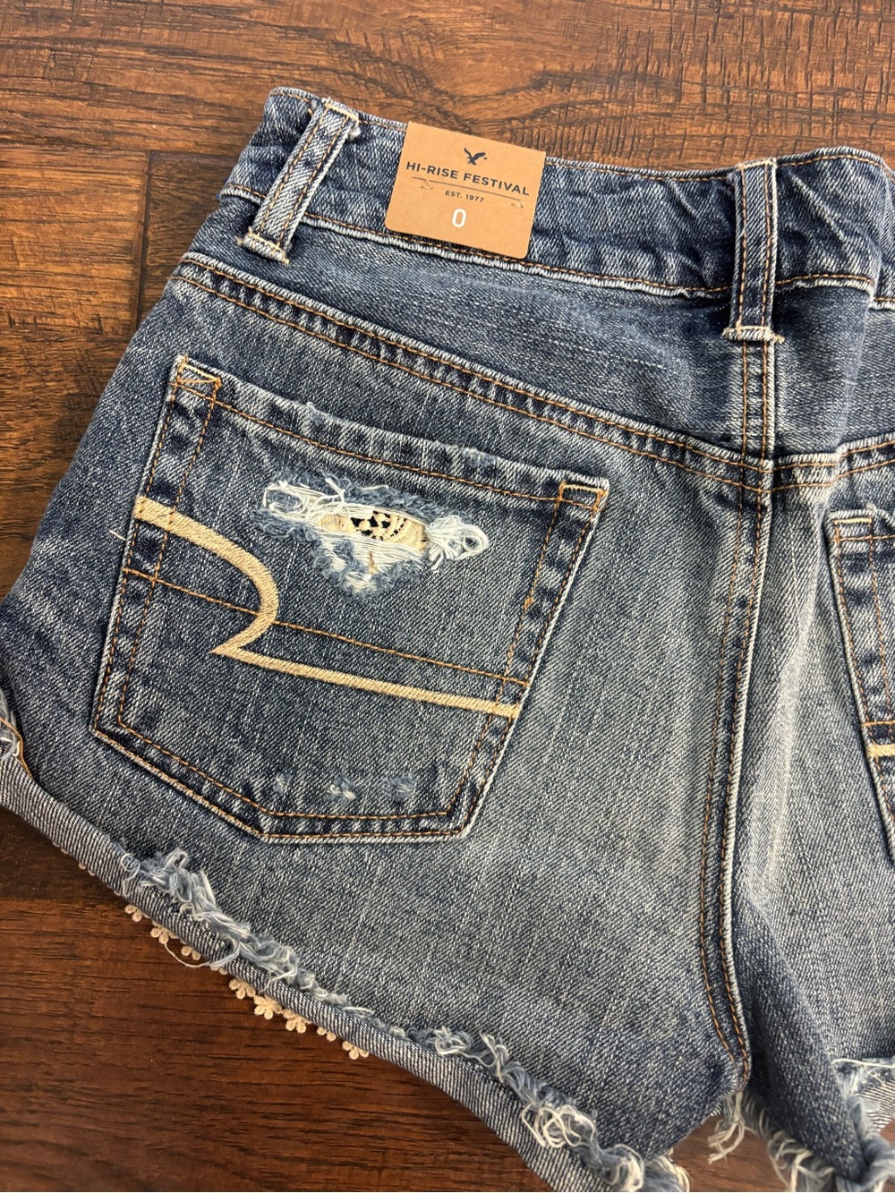 American Eagle hi-rise festival distressed denim shorts 0 NWT - Picture 5 of 6